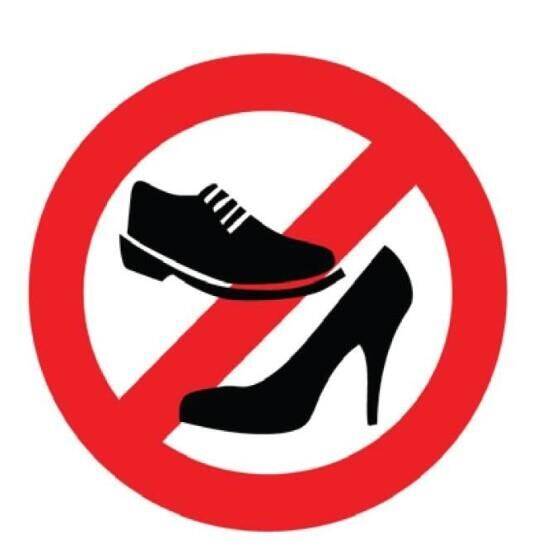 ÇIKARTMA AYAKKABI İLE GİRİLMEZ - 1